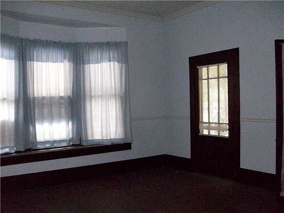 5th image of 503 N Pecan Dr