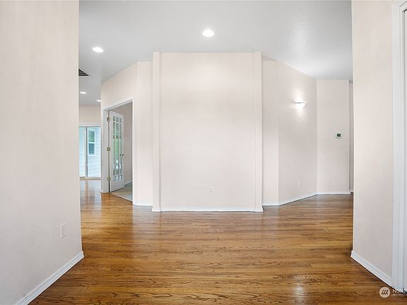 4th image of 6741 Troon Lane SE