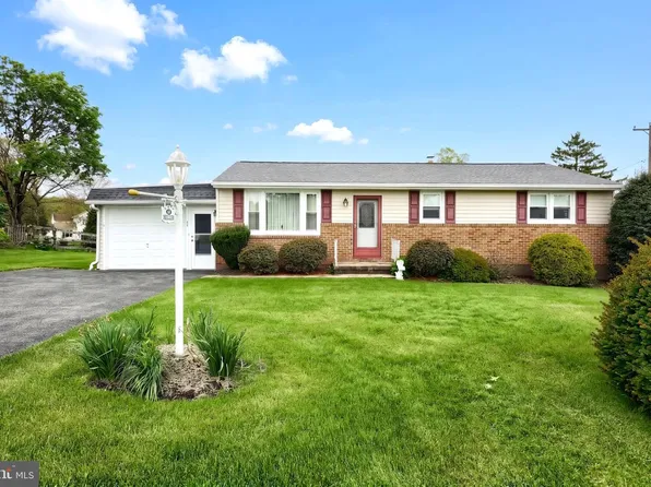 60 Meadow Ln, Gettysburg, PA 17325