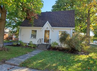 107 S Washington St, Hebron, IN 46341