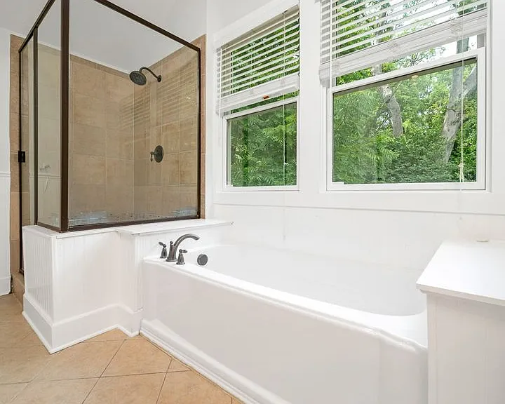 1710 Gale Ln — Photo 18