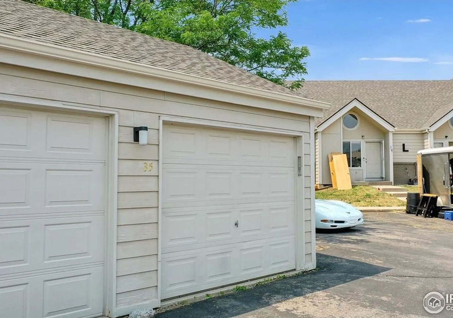 2900 Ross Dr — Photo 4