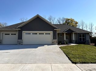 N9254 Constellation Dr, Appleton, WI 54915