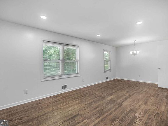 5th image of 2669 Elkhorn Dr
