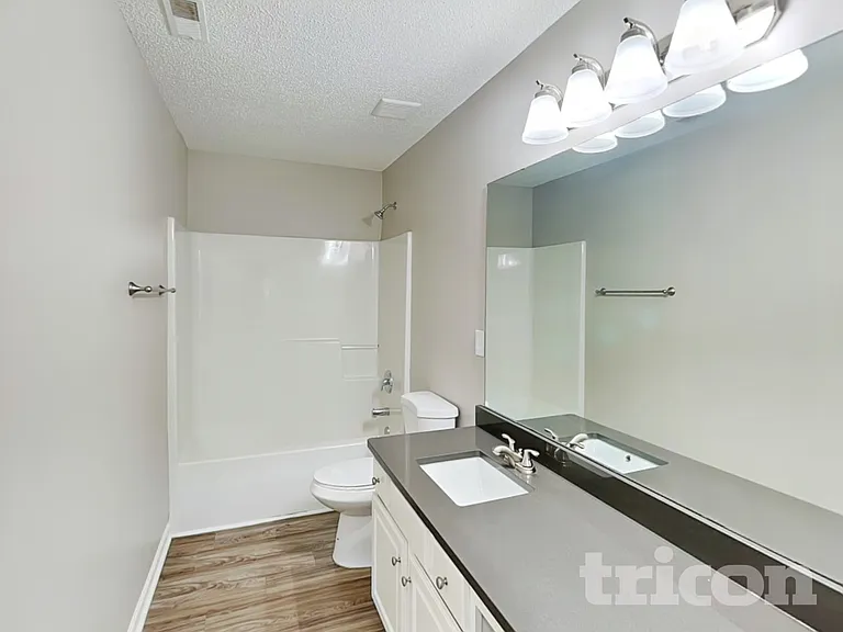 2208 Ballingarry Dr — Photo 16