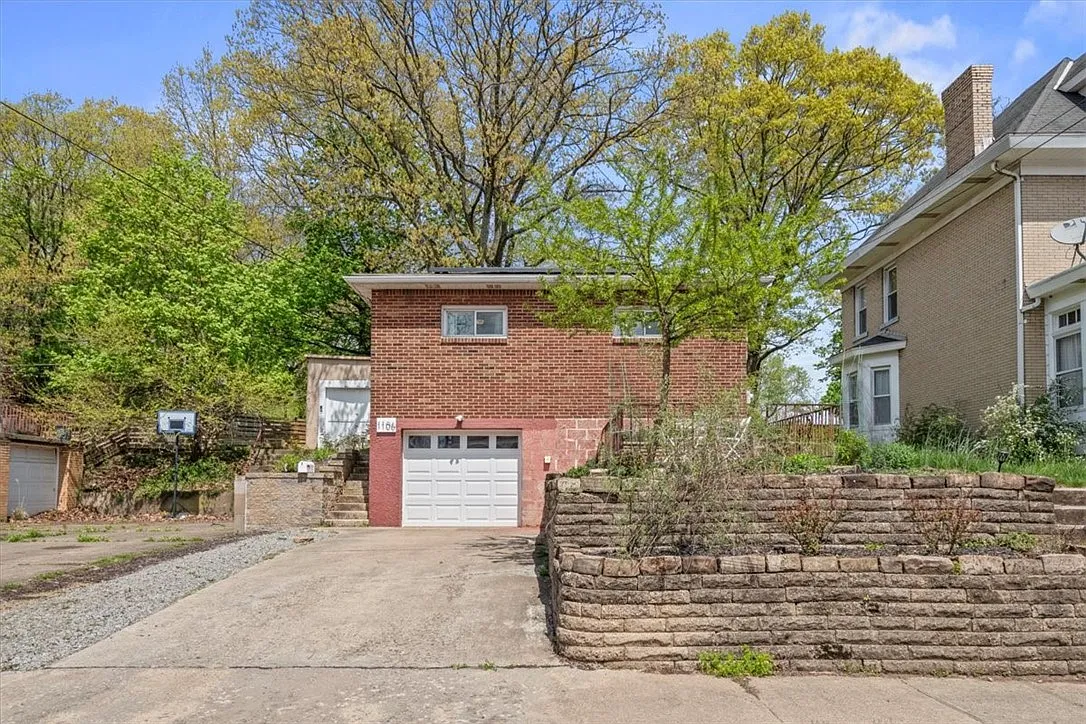 1106 Cornell St photo 1