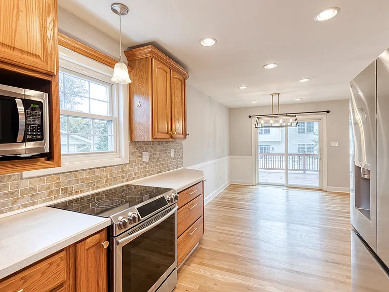 617 Oak Ln — Photo 11