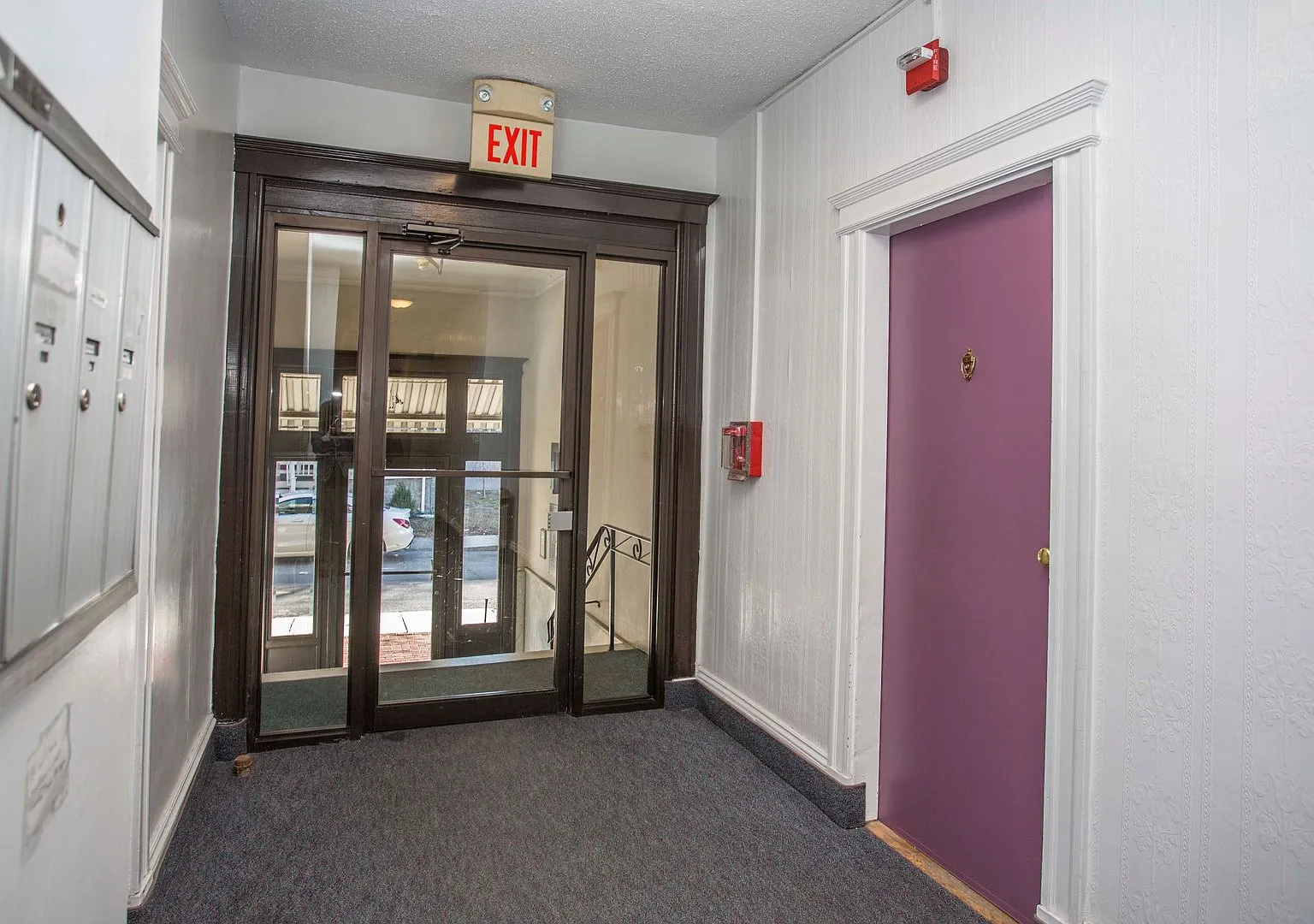 1+Bed/ 1 bath in Allston for July Move In! — Photo 3