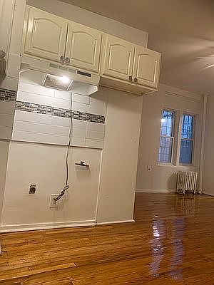 2nd image of 232 E 116th St APT 2