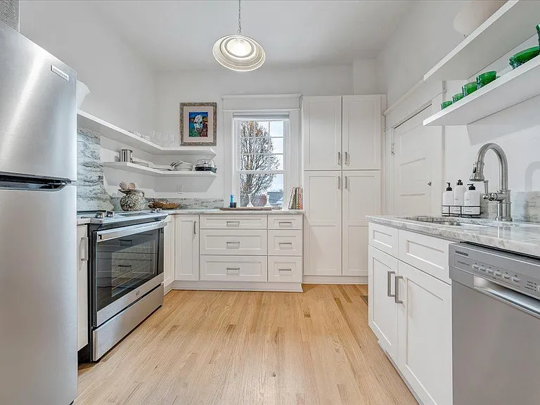 935 Wasena Ave SW #A — Photo 8