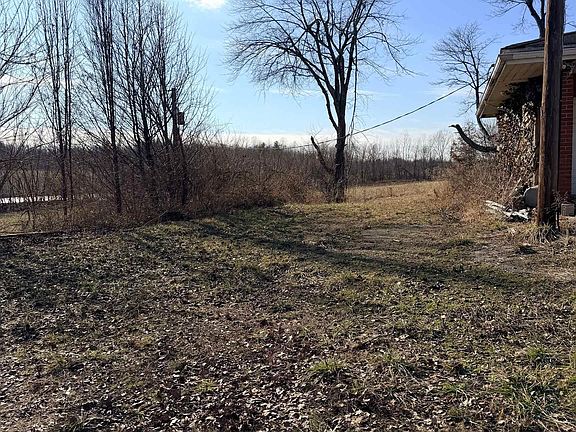 3rd image of 5111 N State Road 61