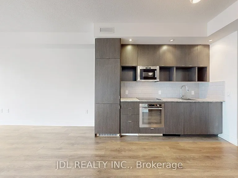 89 McGill St #2404 — Photo 7