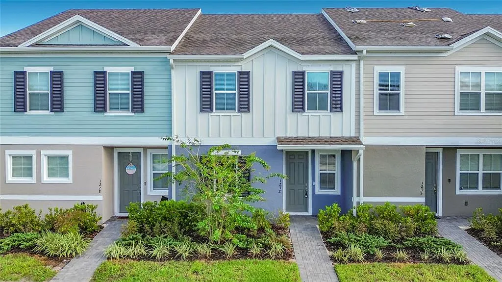 4 bed, 3.5 bath, 1786 sqft, $2,395 — Photo 1