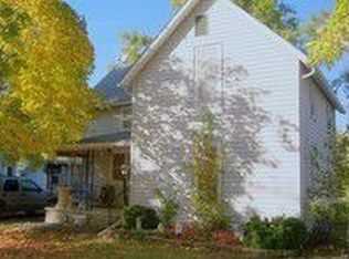 208 Pottawatomie St, Hiawatha, KS 66434