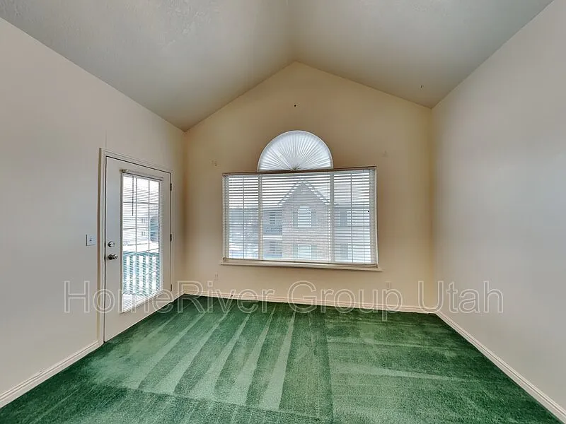 2 bed, 2.0 bath, 1165 sqft, $1,250 — Photo 2