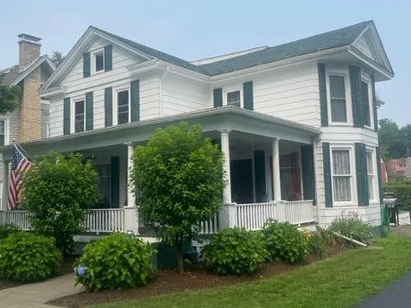 18 Wyoming Ave, Tunkhannock, PA 18657