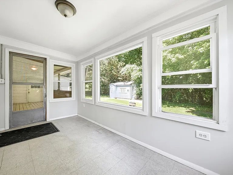 345 Coolidge Ave — Photo 24