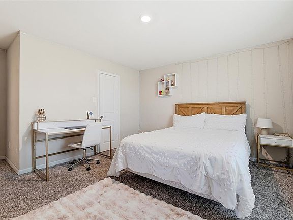 4th image of 1157 Beaverwood Ln #1157