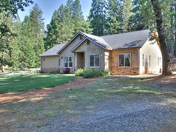 4th image of 20145 Redwood Dr