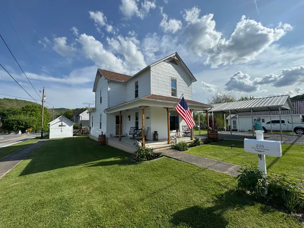 225 Walker St, Ronceverte, WV 24970