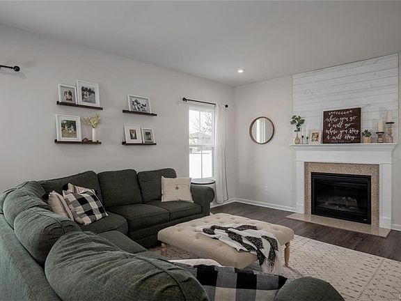 3rd image of 4620 Logans Ln