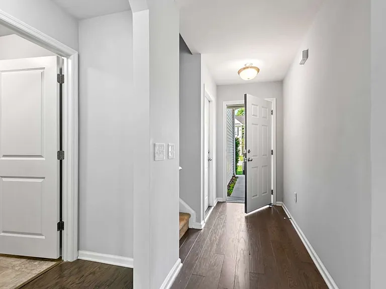 3368 Kinross Ct — Photo 11