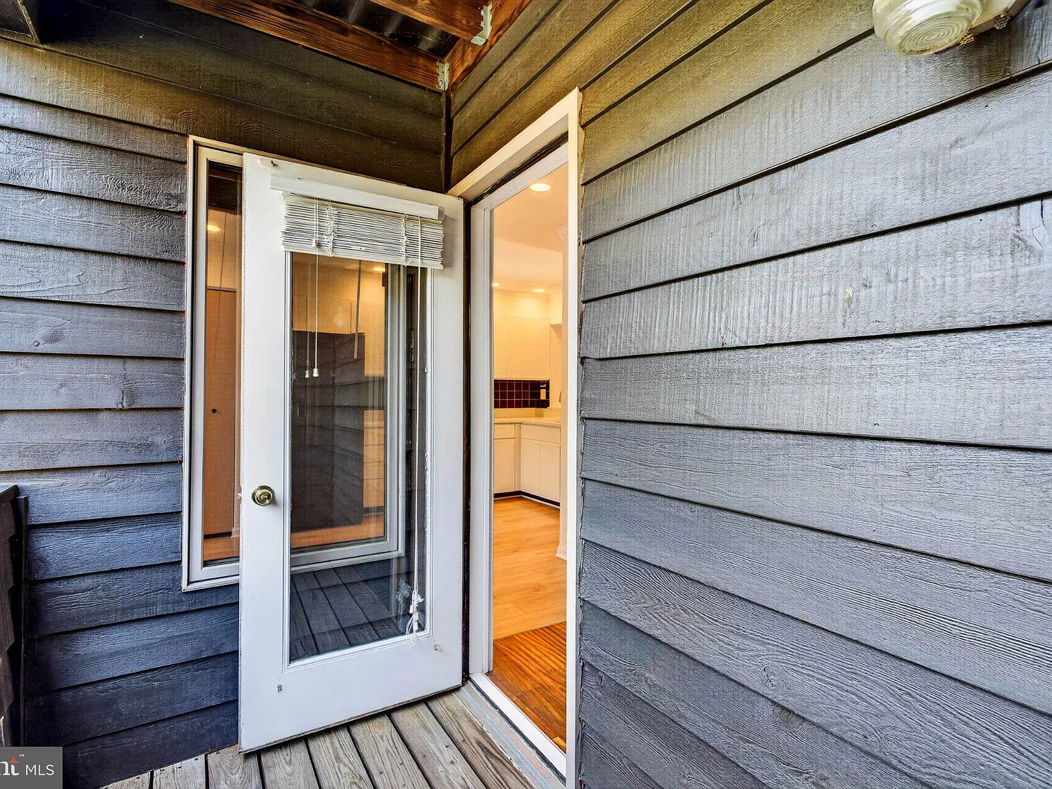 3 bed, 2.5 bath, 1853 sqft, $3,200 — Photo 2