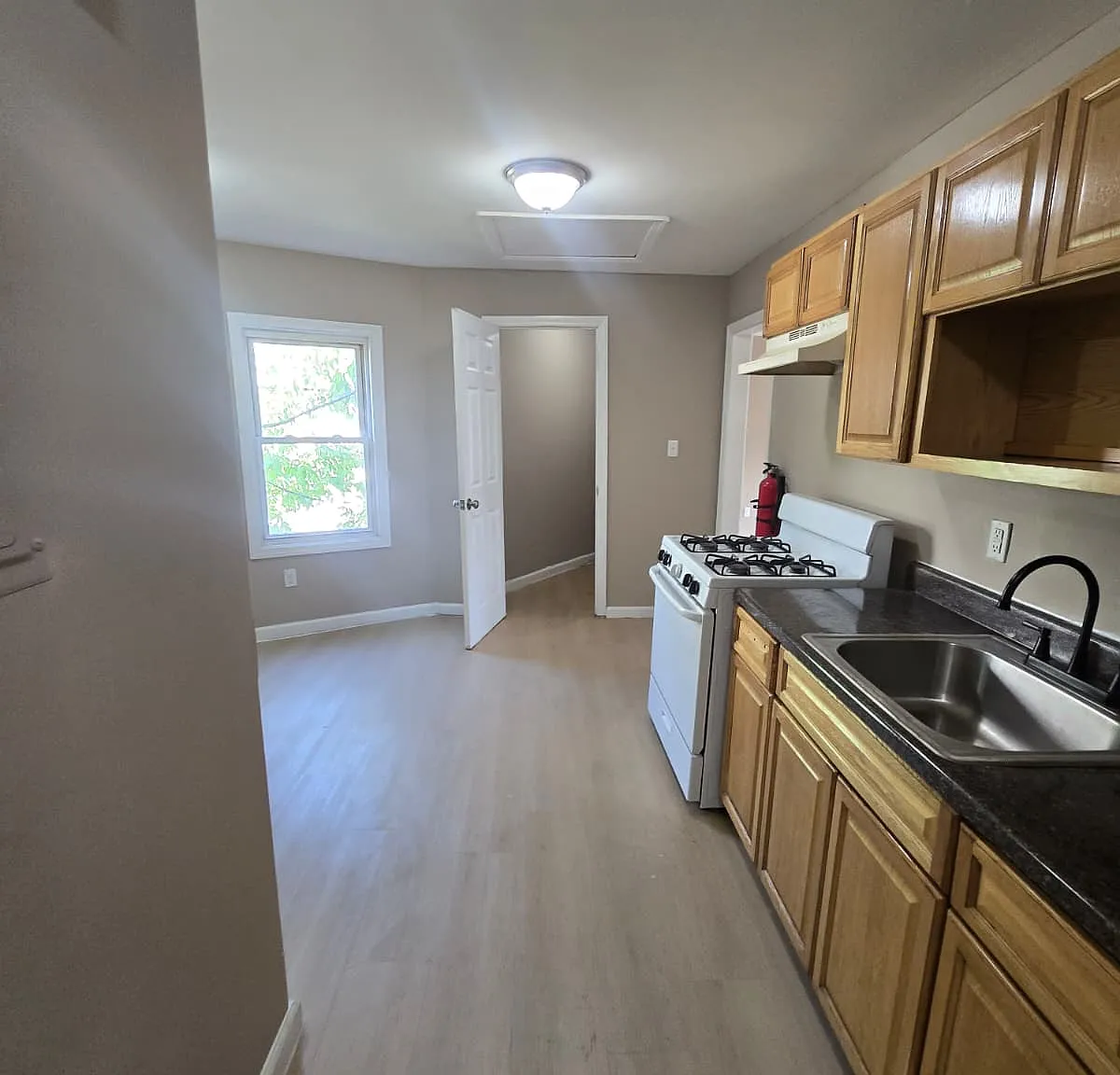 3 bed, $2,250 — Photo 2