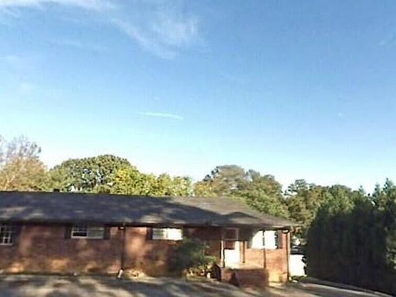 2nd image of 2304 3rd St APT 3