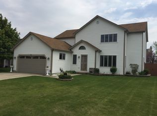 729 Rockhurst Rd, Bolingbrook, IL 60440