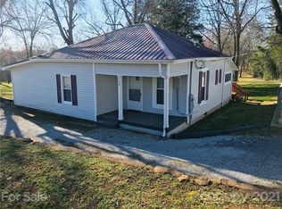 158 Pine St, Forest City, NC 28043