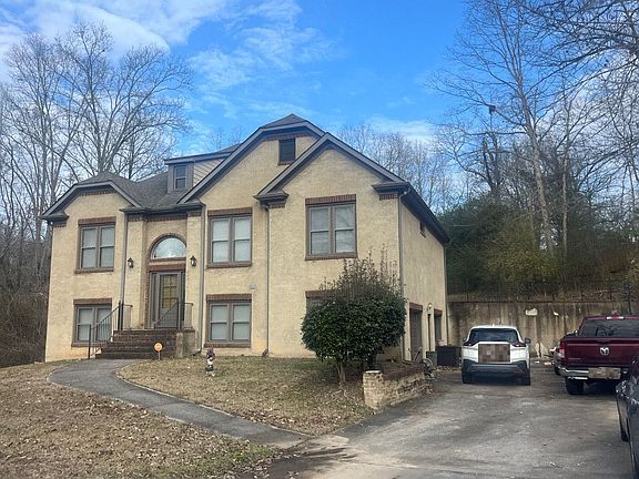 2nd image of 105 Cottage Ln