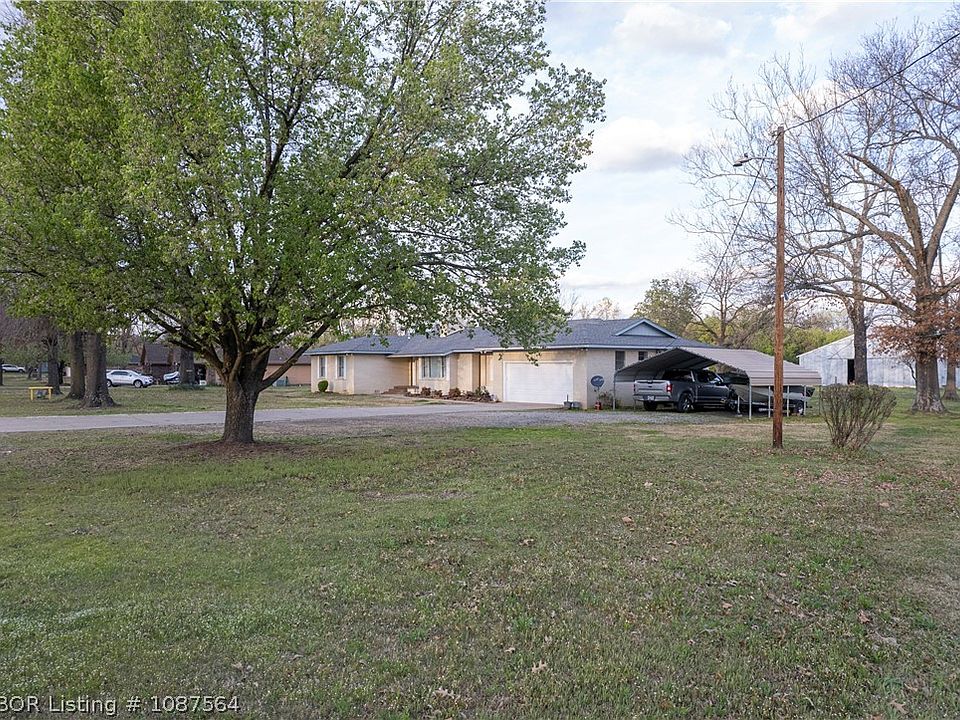 1st image of 1704 Pleasant Valley Rd
