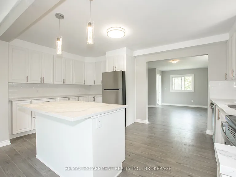 2 Wolfdale Pl #MAIN — Photo 13
