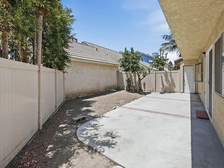 15303 Rancho Polermo Rd — Photo 30