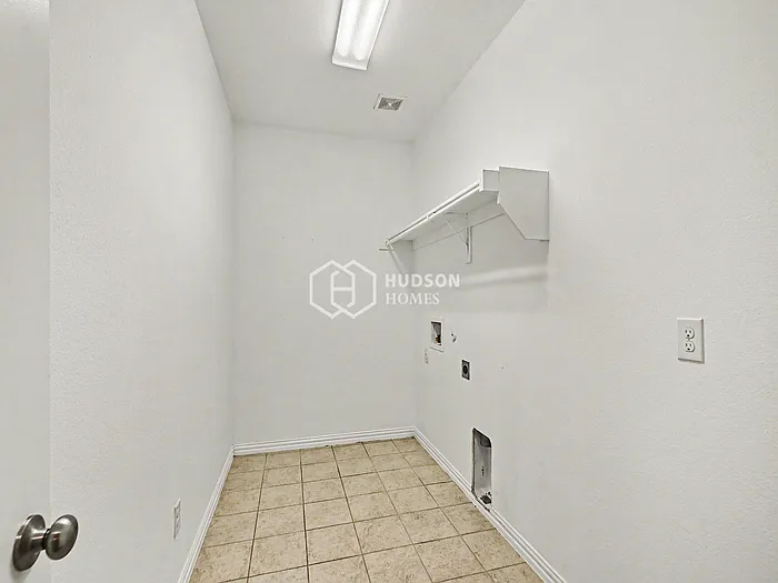 10420 Talus Dr — Photo 24