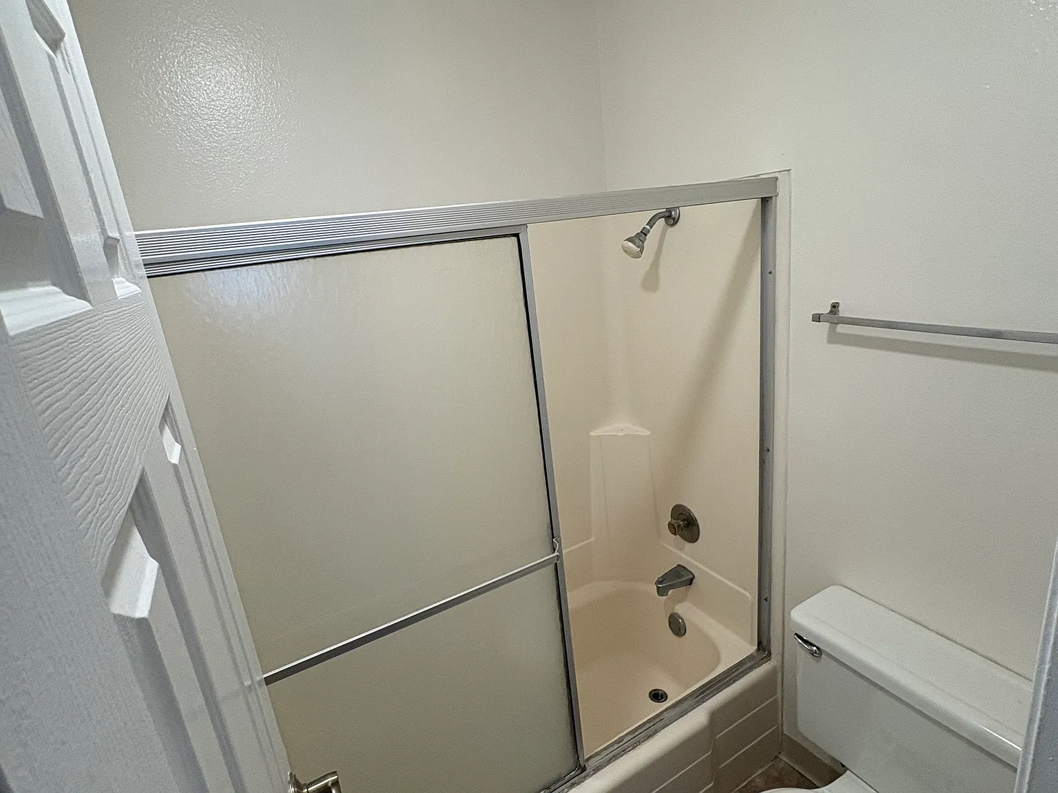 1 bed, 726 sqft, $2,350 — Photo 2