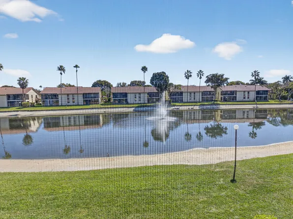 10279 N Circle Lake Drive #202, Boynton Beach, FL 33437