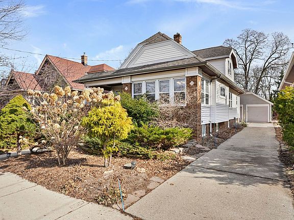 3rd image of 1433 Spaight St