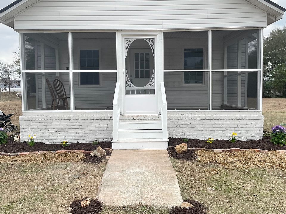 1st image of 20 Sandy Dr