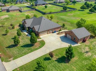 8266 E Lakeshore Dr, Blanchard, OK 73010