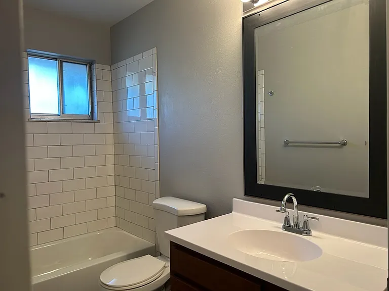1530 Brooke Park Dr #5 — Photo 9