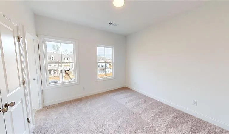 141 Basil St — Photo 29