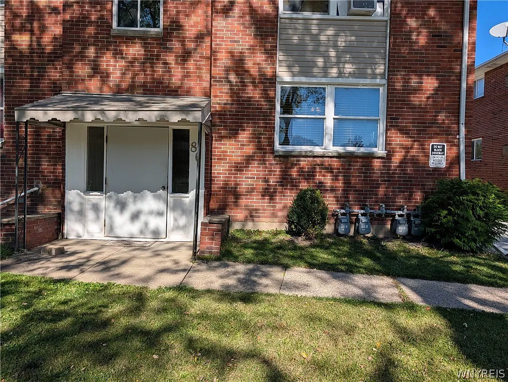 2 bed, 1.0 bath, 653 sqft, $1,150 — Photo 2