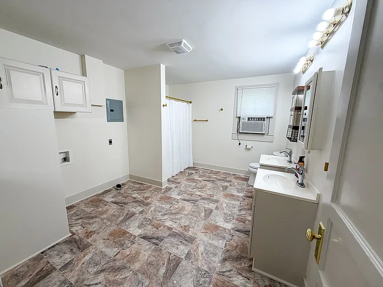 1118 Mobley St — Photo 13