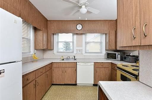 4th image of 11 Bartlett St