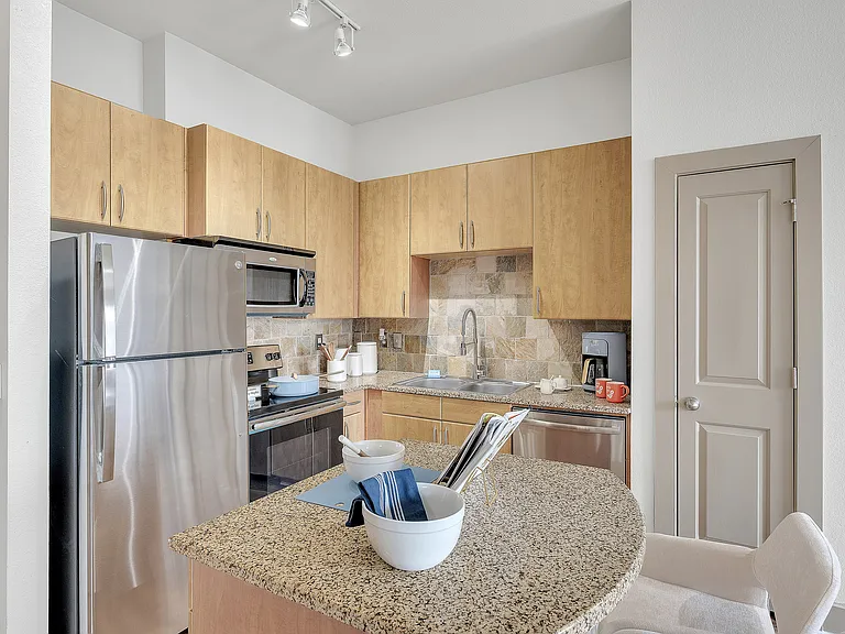 West 18th Lofts — Photo 36