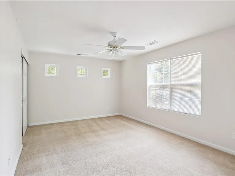 276 Hiawassee Dr — Photo 9