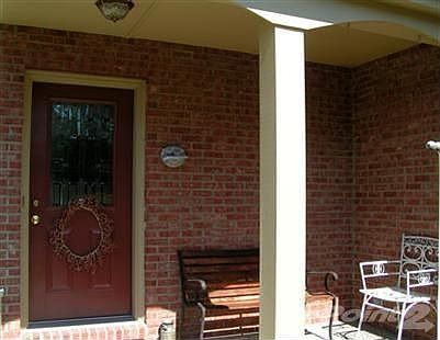 Welcome your family and friends or sit outside and enjoy the happenings in the neighborhood.