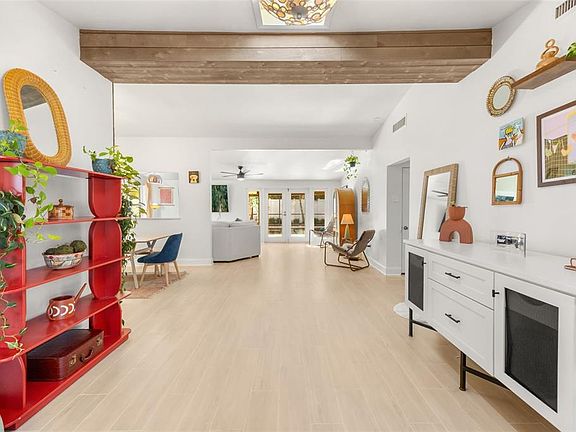 5th image of 616 STRATHMORE DRIVE